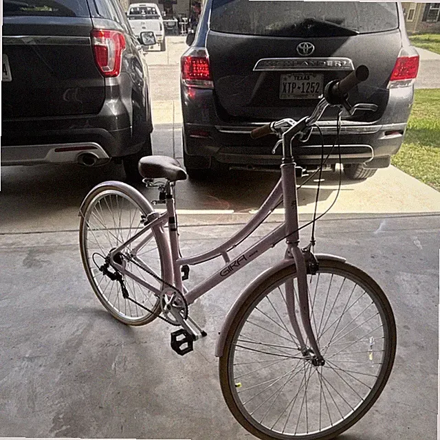 Ozone Gira Prestigio Pink Women's City Bike 700C 7 Speed Shimano RevoShift