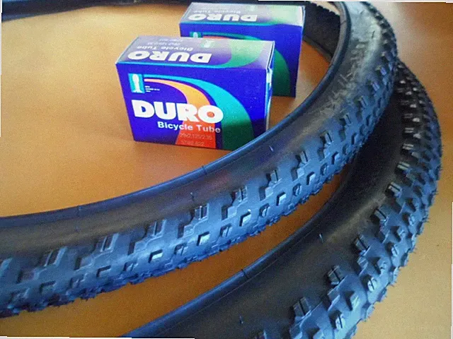 Two (2) 29er 29x2.10 Mountain Bicycle Tires & Duro tubes Pair of 29" Tires Bike